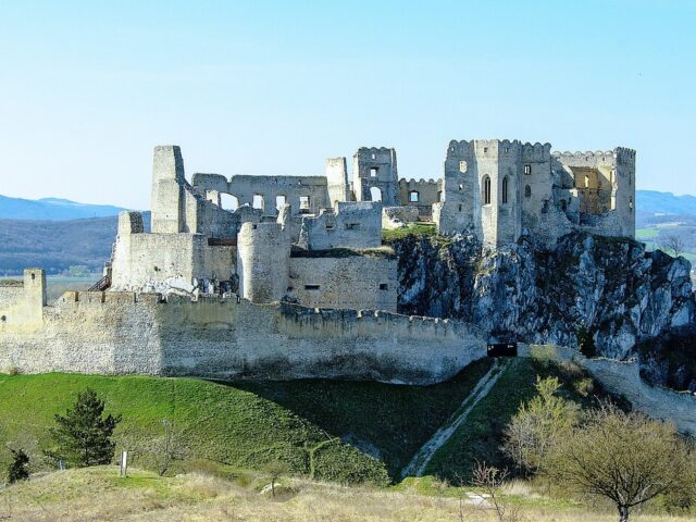 Hrad Beckov
