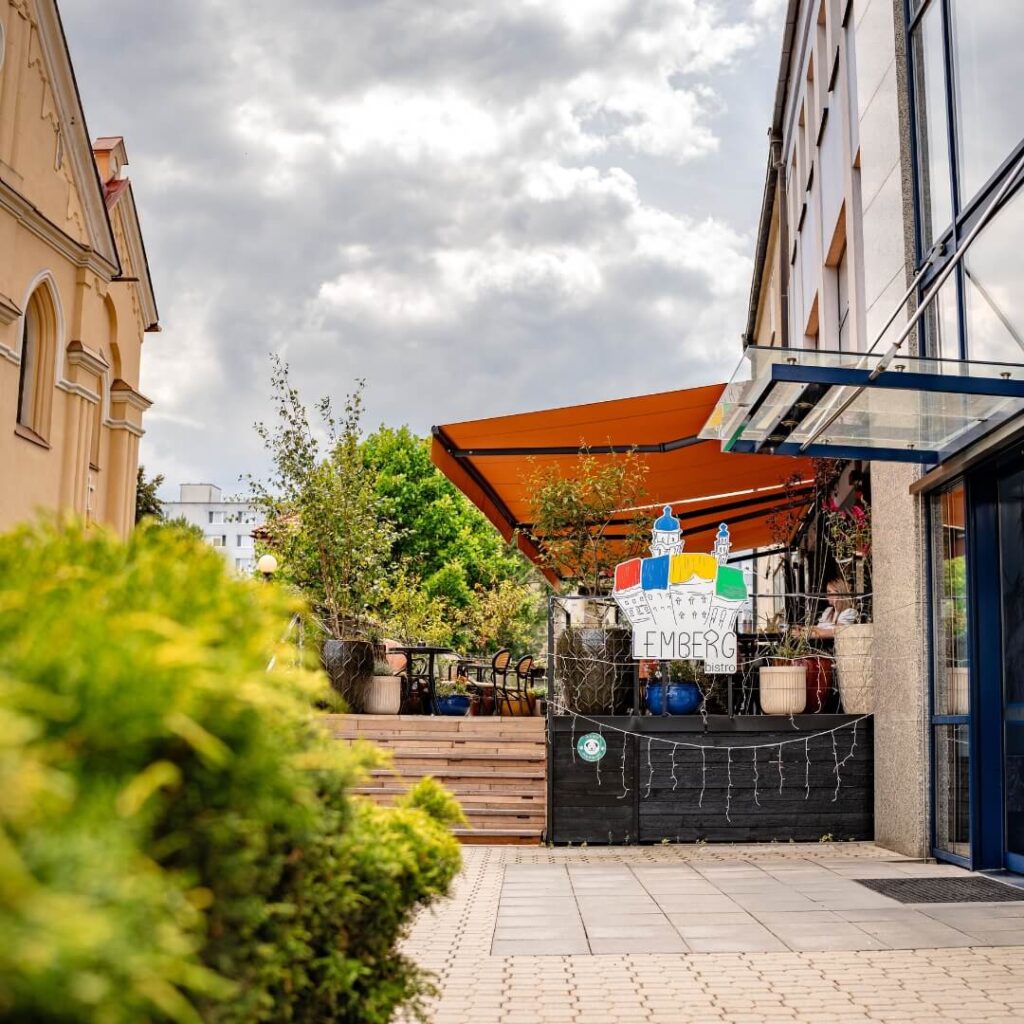 Lemberg Family Bistro
